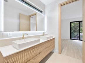 3161 Hibiscus St 3161, Miami FL 33133