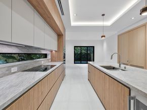 3161 Hibiscus St 3161, Miami FL 33133