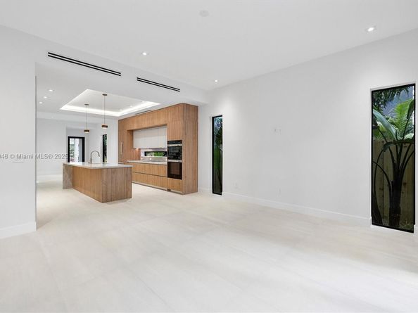 3161 Hibiscus St 3161, Miami FL 33133