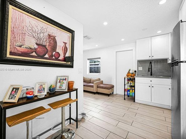 6501 SW 4th St, Miami FL 33144