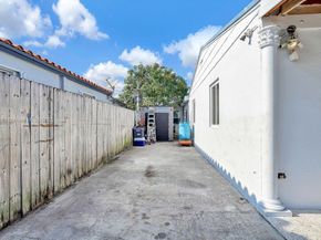 6501 SW 4th St, Miami FL 33144