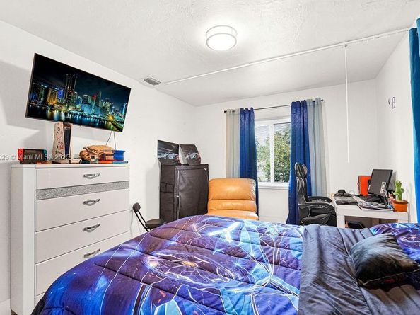 6501 SW 4th St, Miami FL 33144