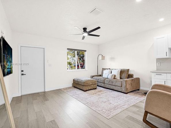 6501 SW 4th St, Miami FL 33144
