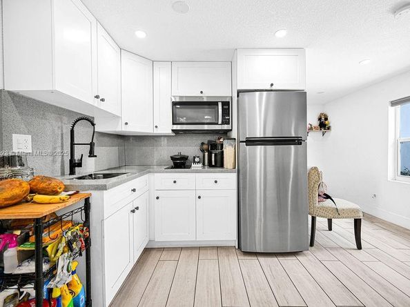 6501 SW 4th St, Miami FL 33144