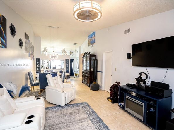 3078 S Oakland Forest Dr 604, Oakland Park FL 33309