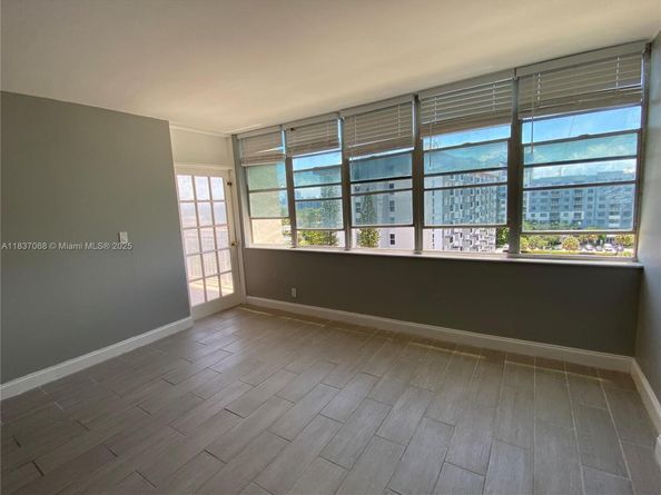 2025 NE 164th St 807, North Miami Beach FL 33162