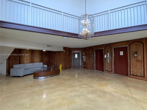 2025 NE 164th St 807, North Miami Beach FL 33162