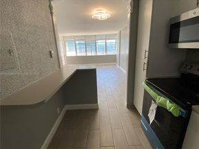 2025 NE 164th St 807, North Miami Beach FL 33162