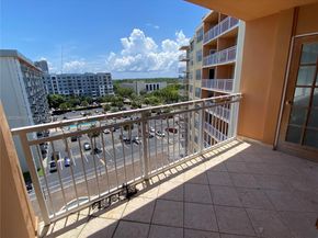 2025 NE 164th St 807, North Miami Beach FL 33162