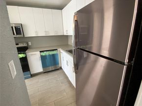 2025 NE 164th St 807, North Miami Beach FL 33162