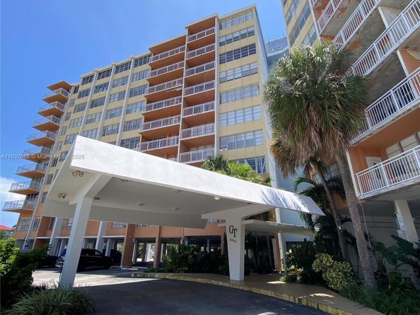 2025 NE 164th St 807, North Miami Beach FL 33162