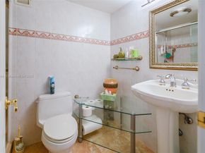 2751 S Ocean Dr 1707S, Hollywood FL 33019