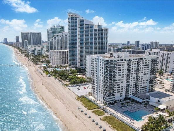 2751 S Ocean Dr 1707S, Hollywood FL 33019