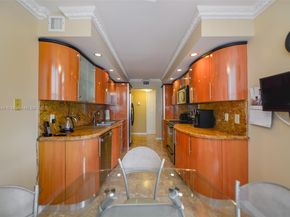 2751 S Ocean Dr 1707S, Hollywood FL 33019