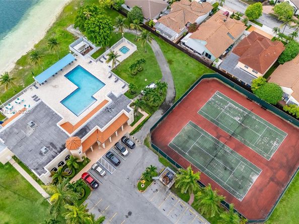 12521 NW 11th Ln 105, Miami FL 33182