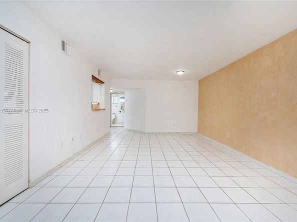 12521 NW 11th Ln 105, Miami FL 33182