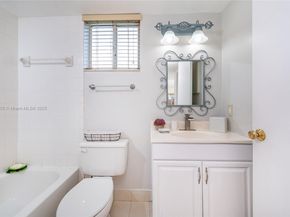 12521 NW 11th Ln 105, Miami FL 33182