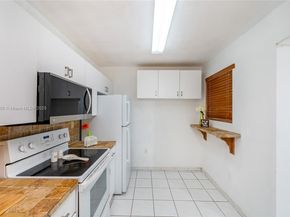 12521 NW 11th Ln 105, Miami FL 33182