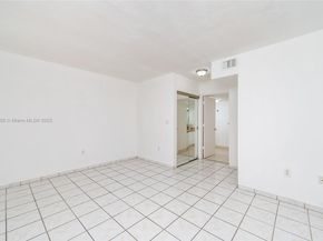 12521 NW 11th Ln 105, Miami FL 33182