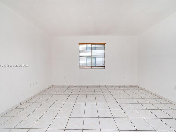 12521 NW 11th Ln 105, Miami FL 33182
