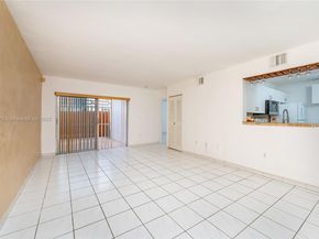 12521 NW 11th Ln 105, Miami FL 33182