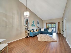 3100 NW 46th St 203, Oakland Park FL 33309