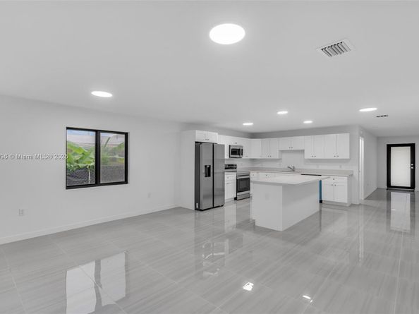 17351 NW 22nd Ave, Miami Gardens FL 33056