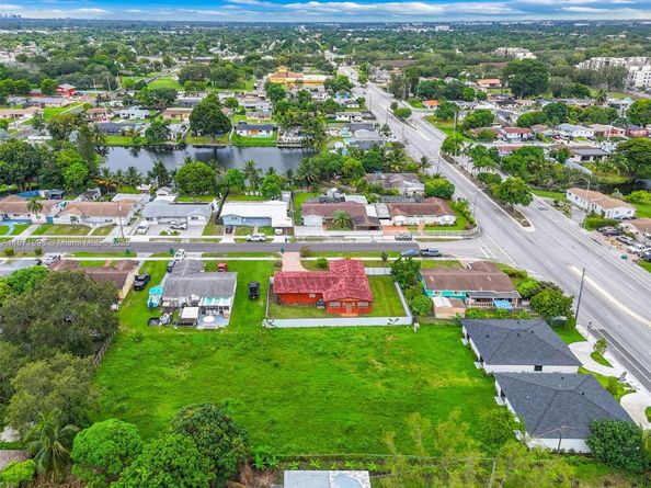 17351 NW 22nd Ave, Miami Gardens FL 33056