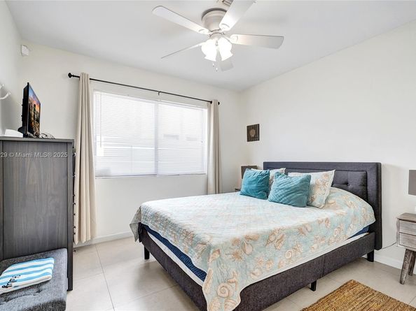 322 Oklahoma St, Hollywood FL 33019