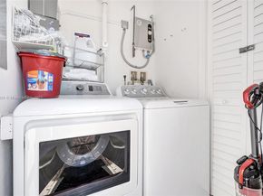 322 Oklahoma St, Hollywood FL 33019