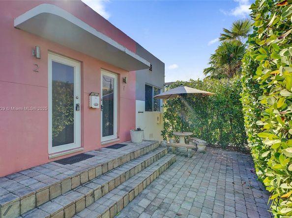 322 Oklahoma St, Hollywood FL 33019