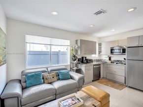 322 Oklahoma St, Hollywood FL 33019