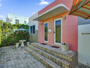 322 Oklahoma St, Hollywood FL 33019