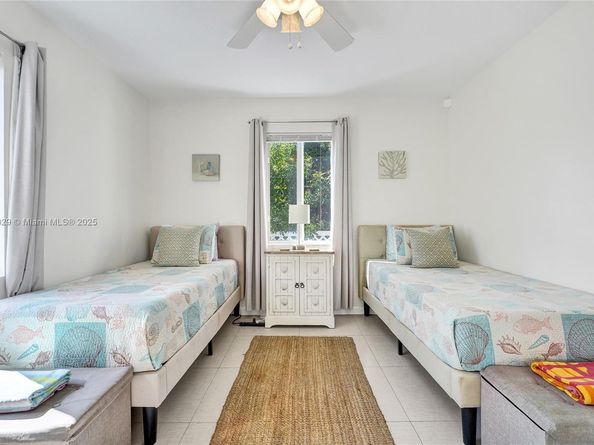 322 Oklahoma St, Hollywood FL 33019