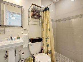 322 Oklahoma St, Hollywood FL 33019