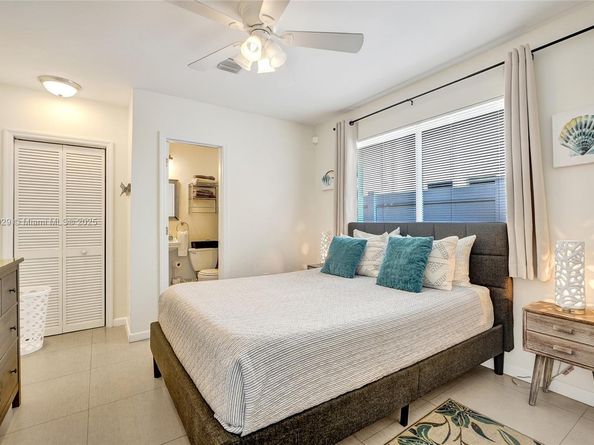 322 Oklahoma St, Hollywood FL 33019