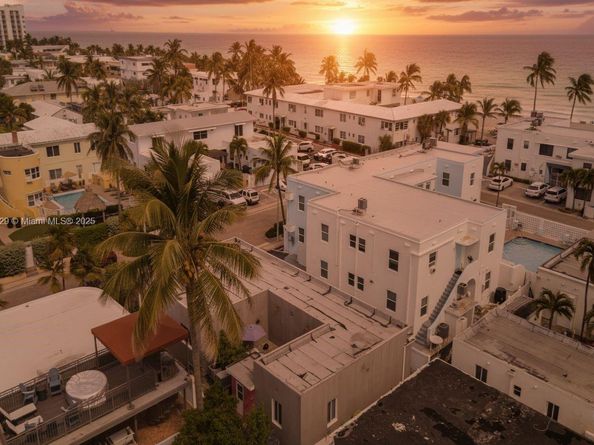 322 Oklahoma St, Hollywood FL 33019