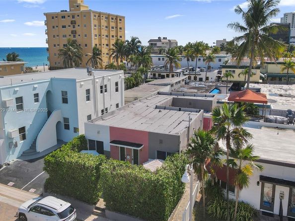 322 Oklahoma St, Hollywood FL 33019
