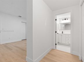 620 N 64th Ave, Hollywood FL 33024