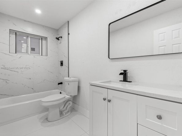 620 N 64th Ave, Hollywood FL 33024