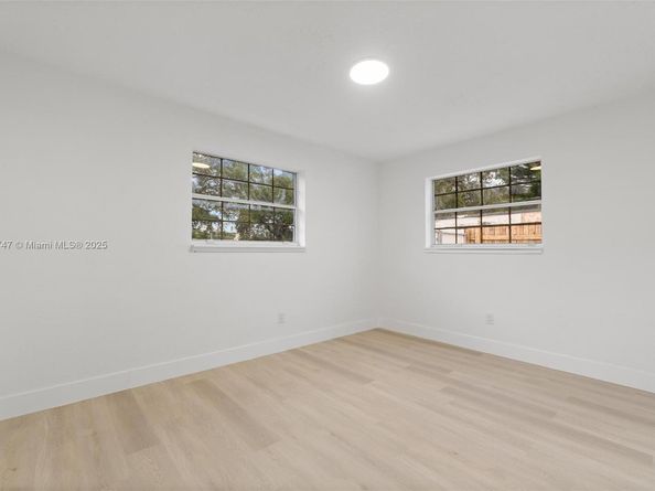 620 N 64th Ave, Hollywood FL 33024