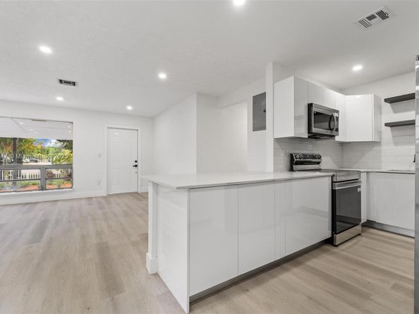 620 N 64th Ave, Hollywood FL 33024