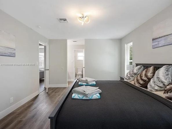 4260 NW 19th Ave, Oakland Park FL 33309