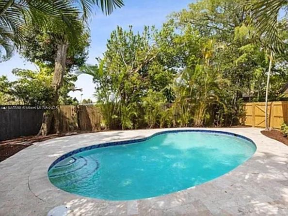 4260 NW 19th Ave, Oakland Park FL 33309