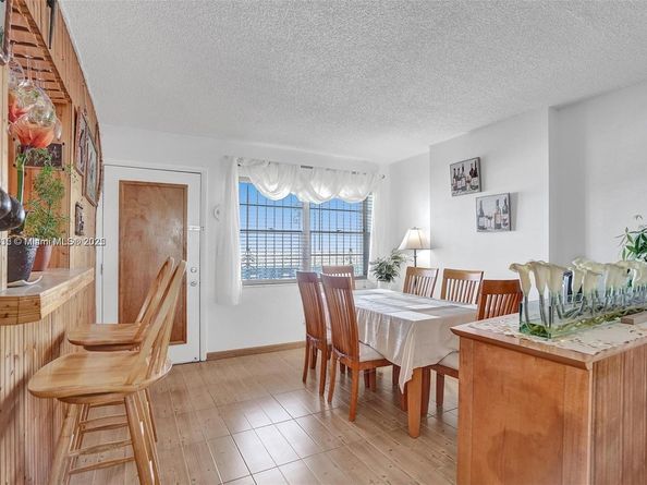 7620 Carlyle Ave 703, Miami Beach FL 33141