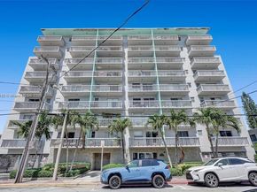 7620 Carlyle Ave 703, Miami Beach FL 33141