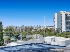 7620 Carlyle Ave 703, Miami Beach FL 33141
