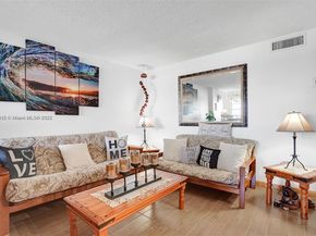 7620 Carlyle Ave 703, Miami Beach FL 33141