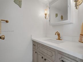 7620 Carlyle Ave 703, Miami Beach FL 33141