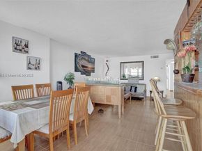 7620 Carlyle Ave 703, Miami Beach FL 33141